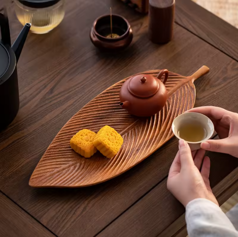 Wooden Walnut Leaf Serving